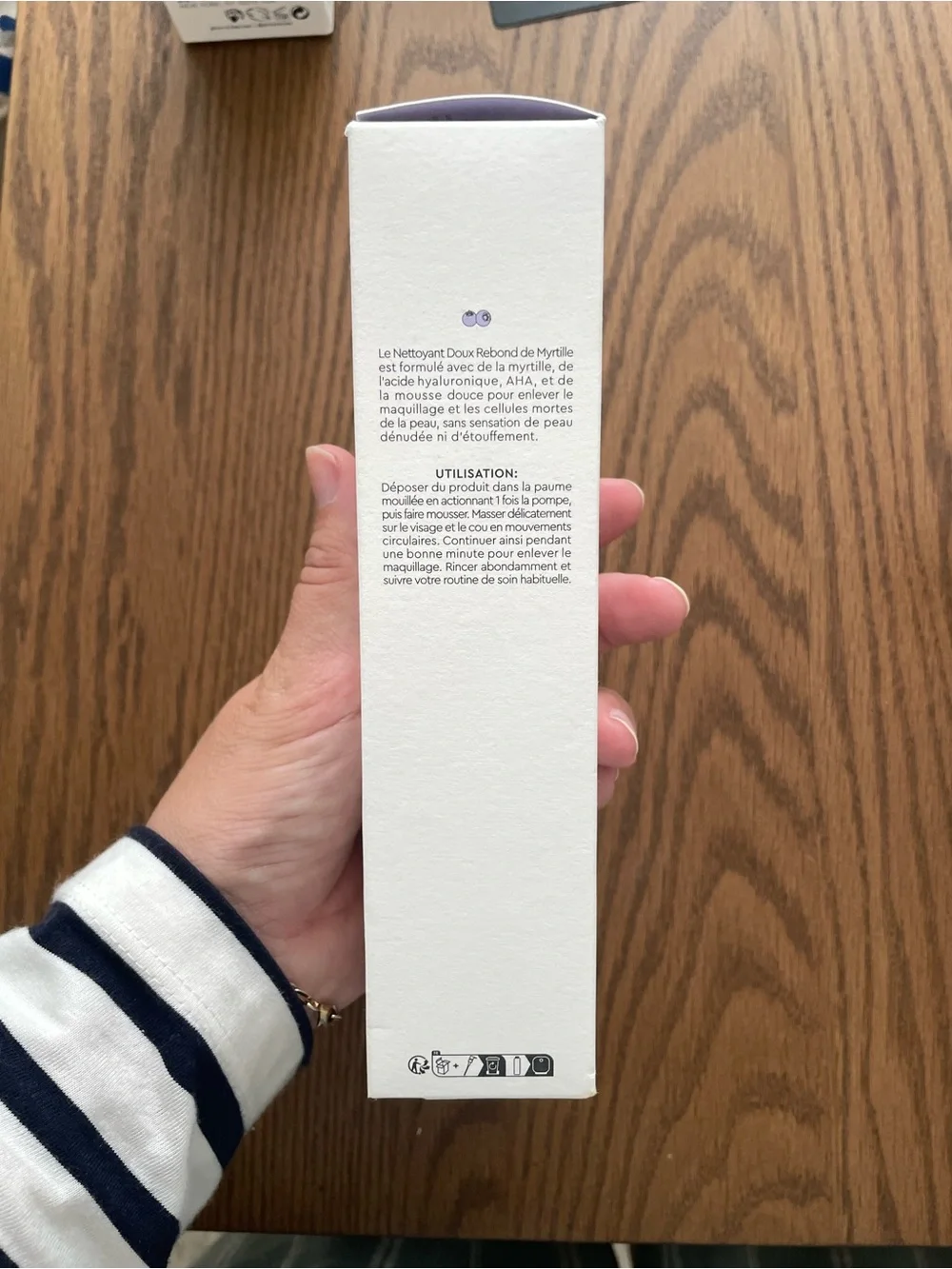Glow Recipe Blueberry Bounce Gentle Cleanser